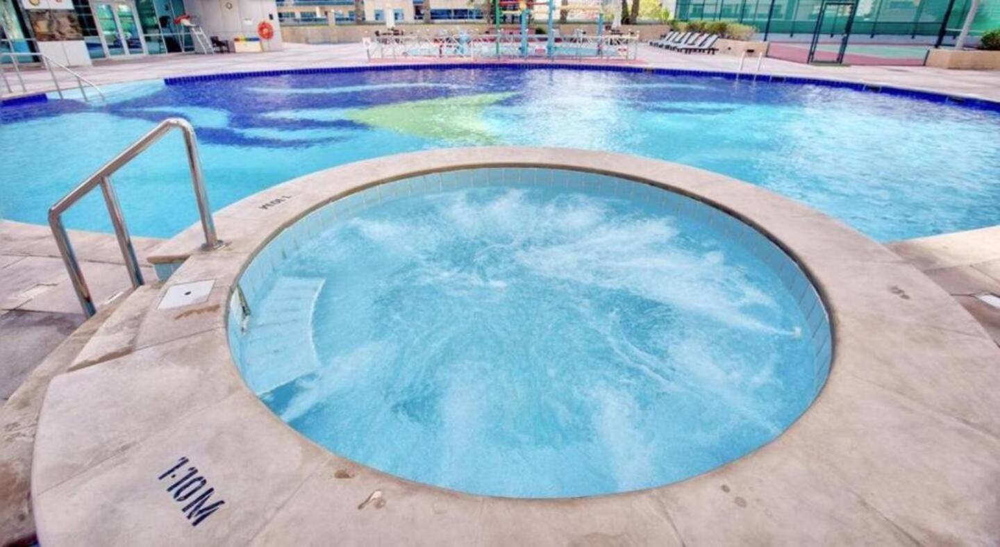 Marina View With Pool, Gym, Tennis Court, 5 Mins To Beach Dubai Exterior photo